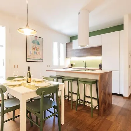 Amazhome - Casa Di Design Nel Cuore Di Lägenhet