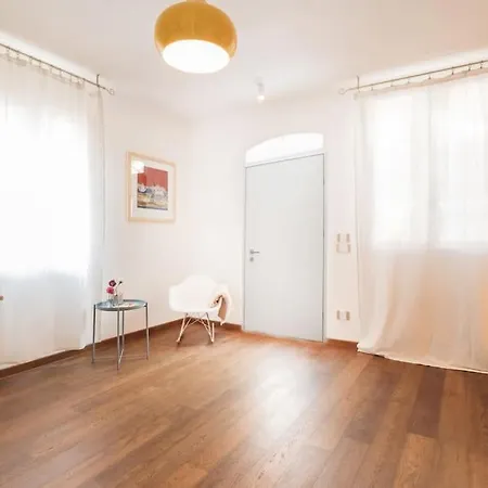 Casa Di Design Nel Cuore Di Rimini