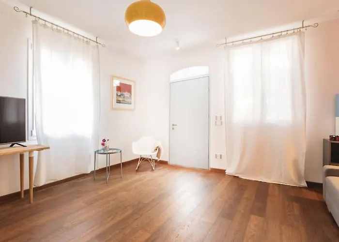 Amazhome - Casa Di Design Nel Cuore Di ريميني