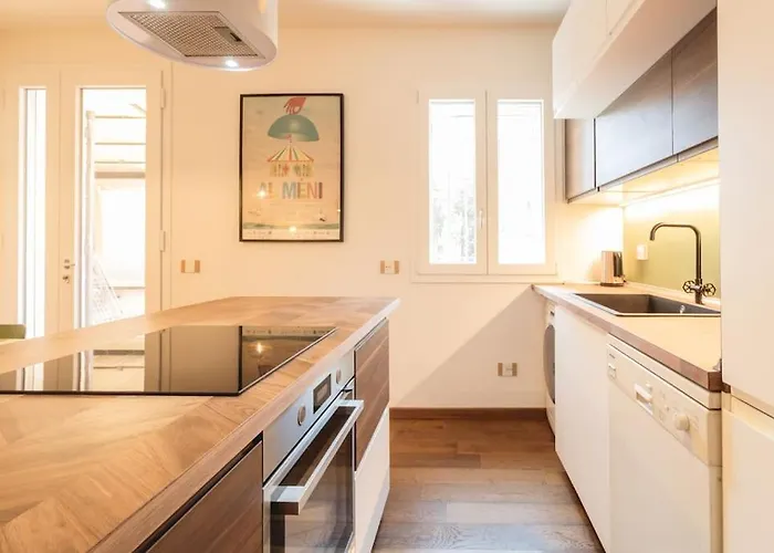 Amazhome - Casa Di Design Nel Cuore Di شقة